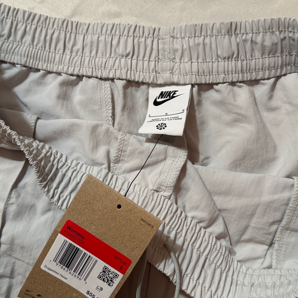 NWT Nike 5” Shorts - Picture 5 of 8